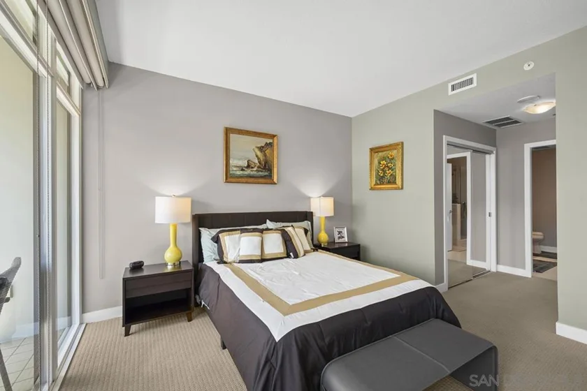 700 W Harbor #1205 photo 29