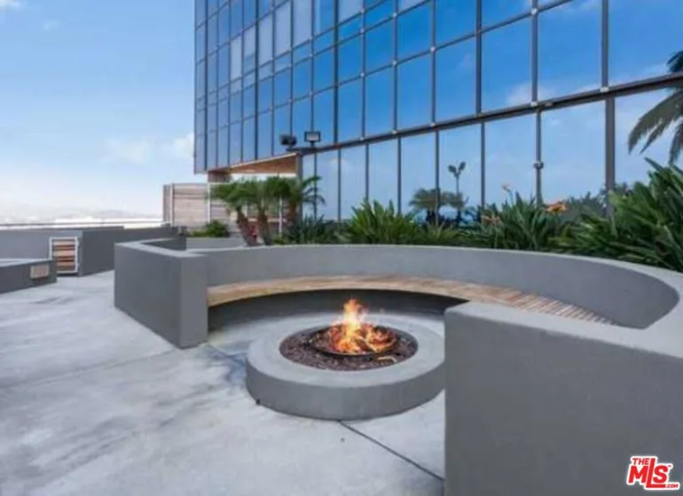 1100 Wilshire Boulevard #2605 photo 24