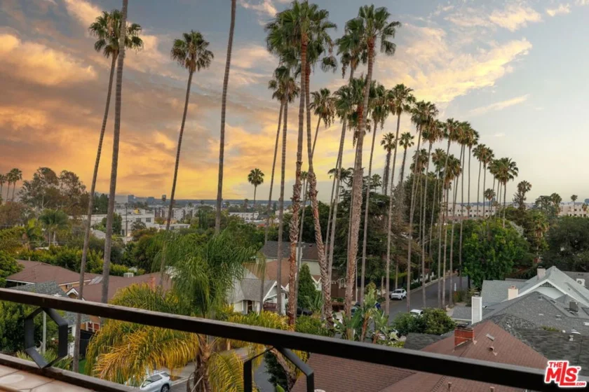 7560 Hollywood Boulevard #309 photo 33