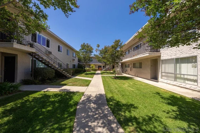 8220 Vincetta Drive #23 photo 1