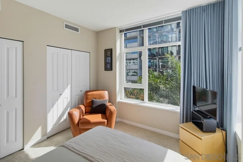 475 Redwood Street #403 photo 8