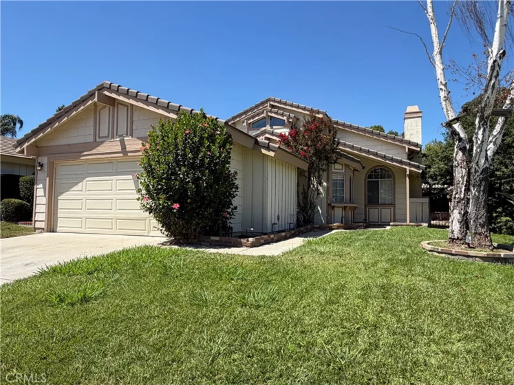 30612 Hollyberry Lane photo 3