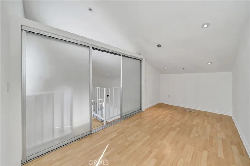 4477 Woodman Avenue #305 photo 18