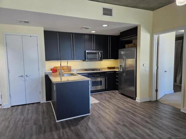 801 Ash Street #203 photo 9