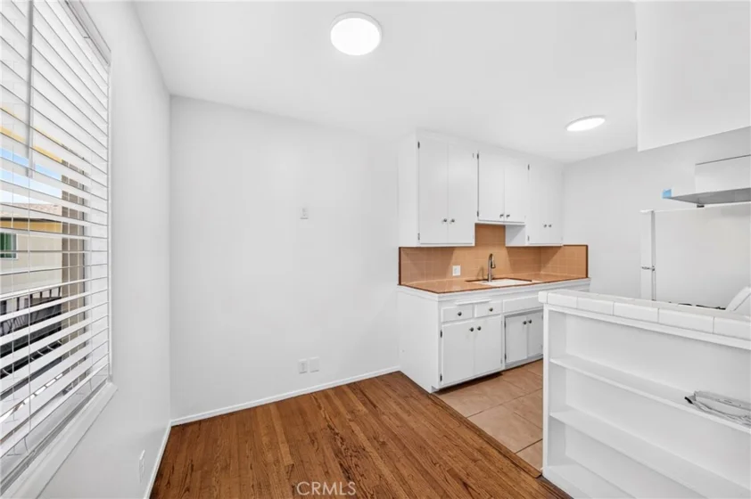 728 Cedar photo 9