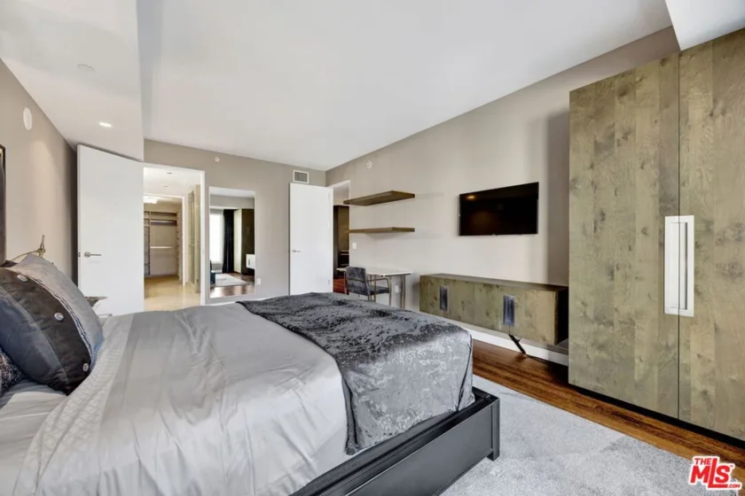 6250 Hollywood Boulevard #6F photo 19