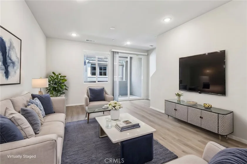 403 Lotus Drive photo 6