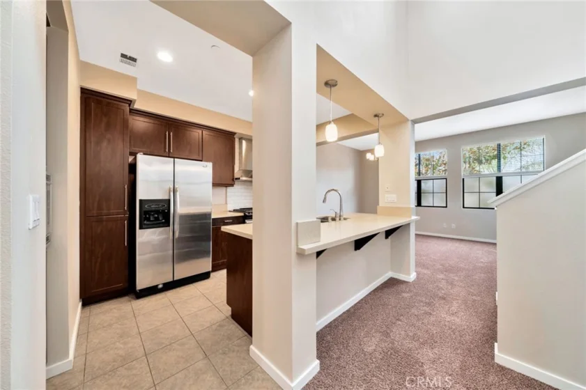 563 W Maple Avenue photo 4