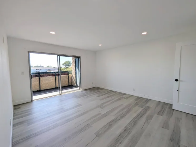 12635 Main #221 photo 4