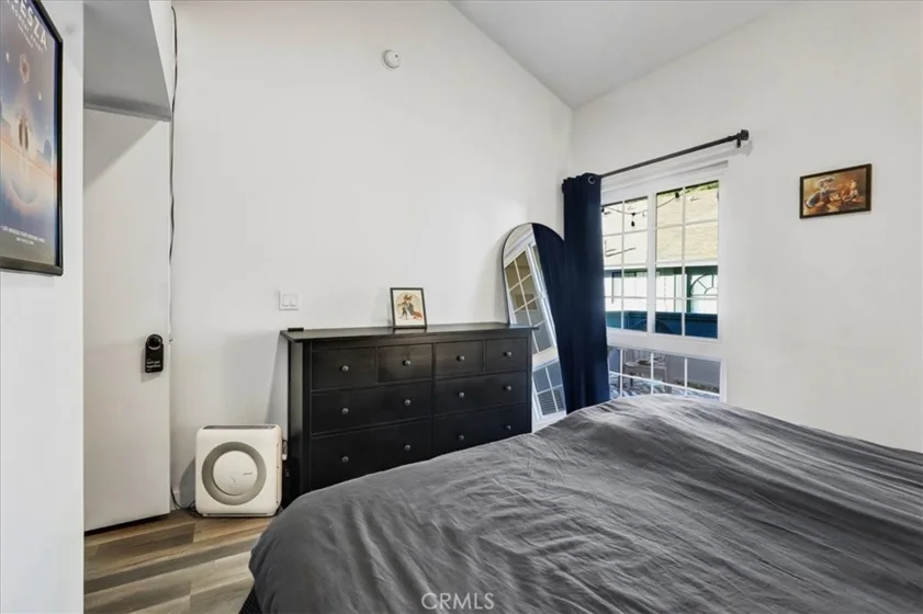 883 W 34th #N photo 15