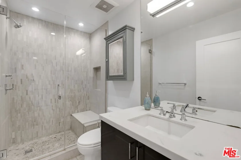 5215 White Oak Avenue #2 photo 14