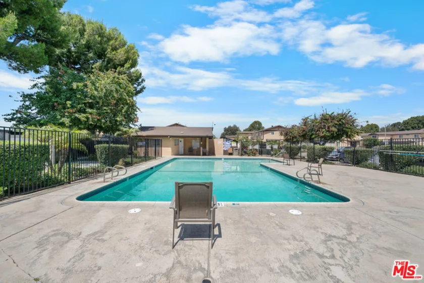 12334 Runnymede Street #5 photo 15