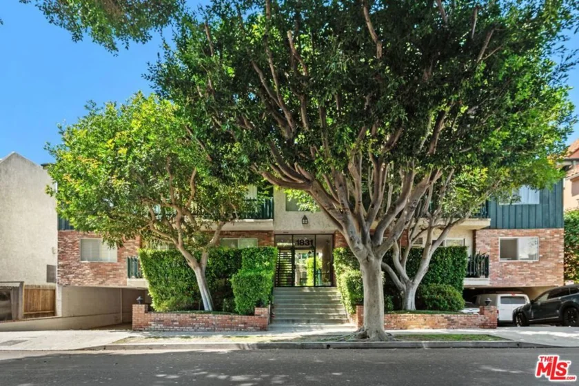 1831 Barry Avenue #3 photo 1