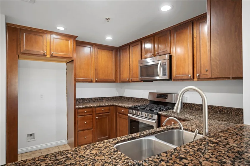 6800 Corbin Avenue #106 photo 12