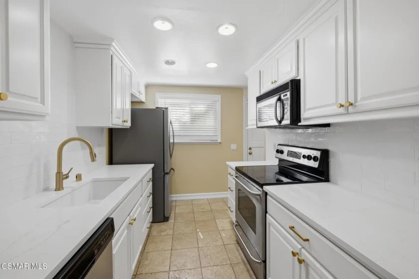 6482 Cavalleri Road photo 11