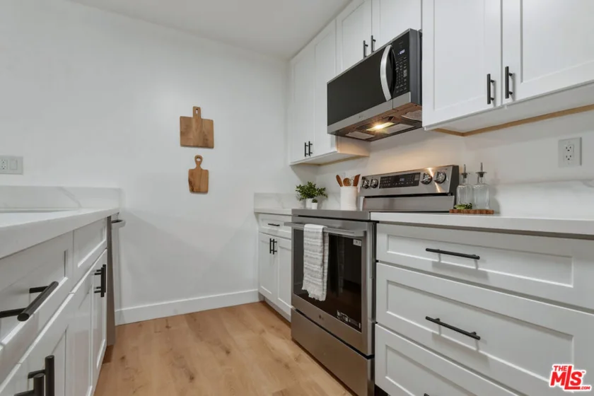 5403 Newcastle Avenue #19 photo 26