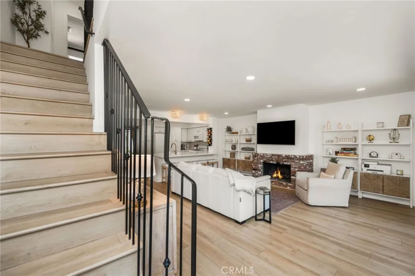 24725 Santa Clara #10 photo 11