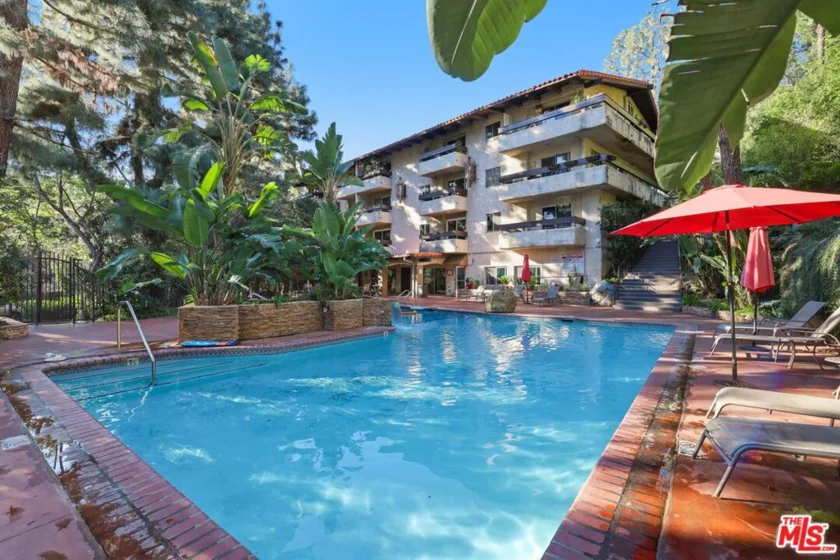 2700 Cahuenga Boulevard #2216 photo 24