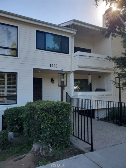 4500 Whitsett Avenue #7 photo 1