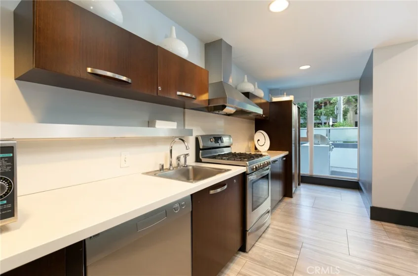 411 W Seaside Way #302 photo 23