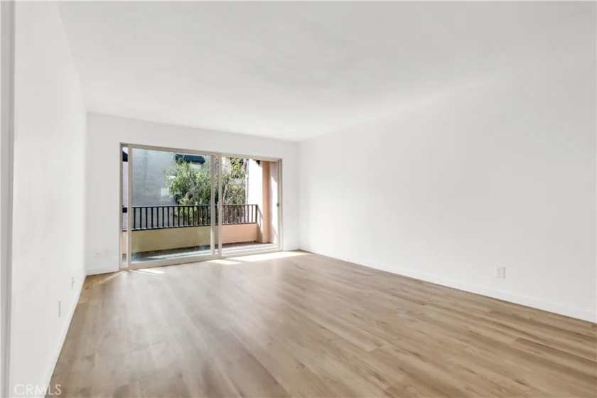2514 Clairemont #107 photo 5
