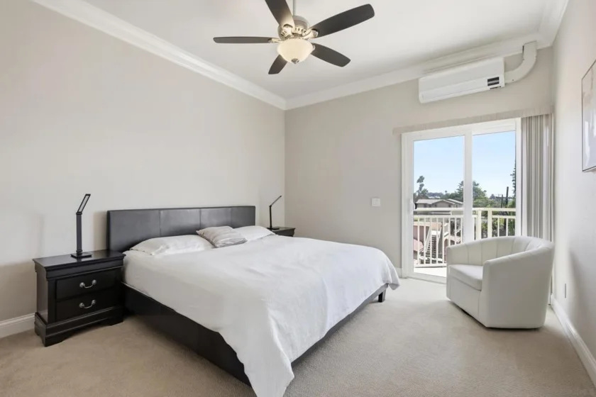 5366 La Jolla #305C photo 30