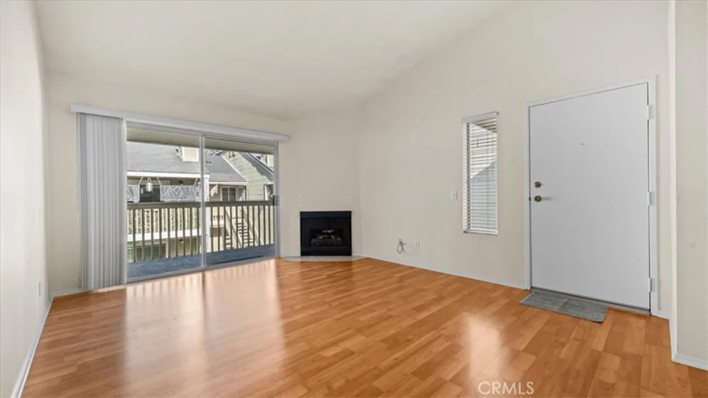 23506 Cambridge Road photo 7