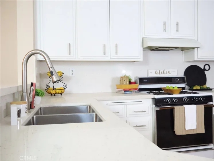 1121 San Marino Court photo 3