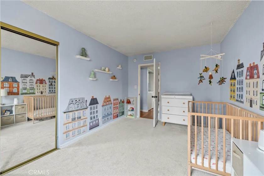 14435 Plummer #23 photo 2