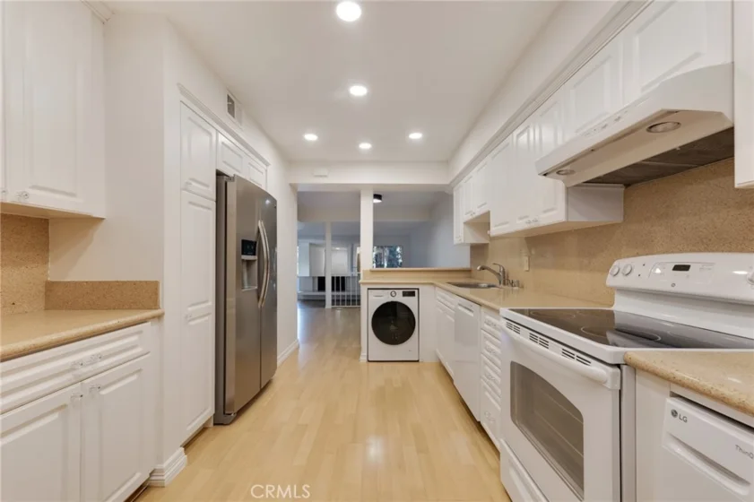 4807 Woodley Avenue #208 photo 14