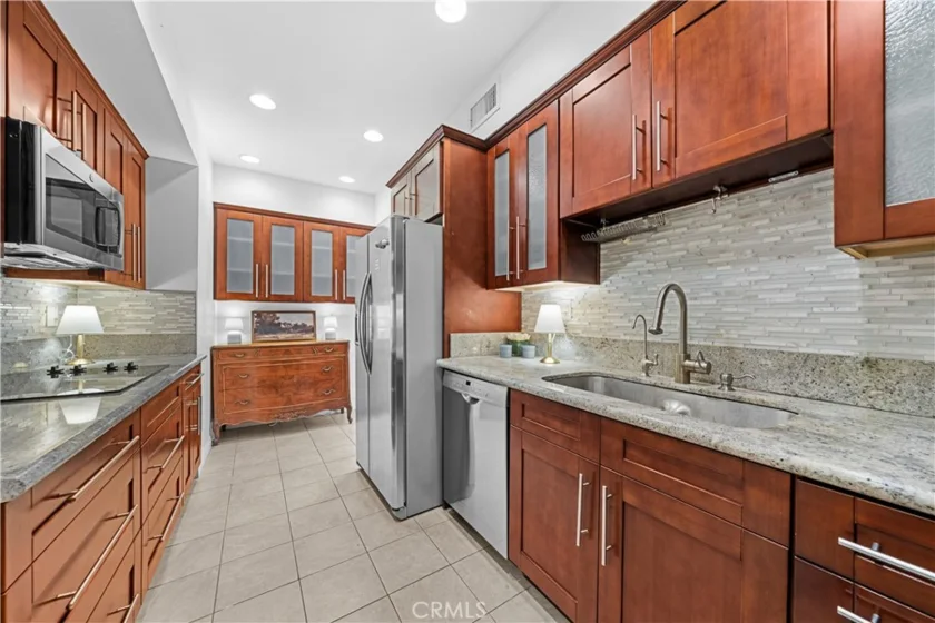 1509 Greenfield Avenue #106 photo 13