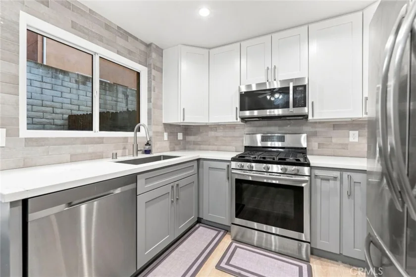13421 Hubbard St #103 photo 9
