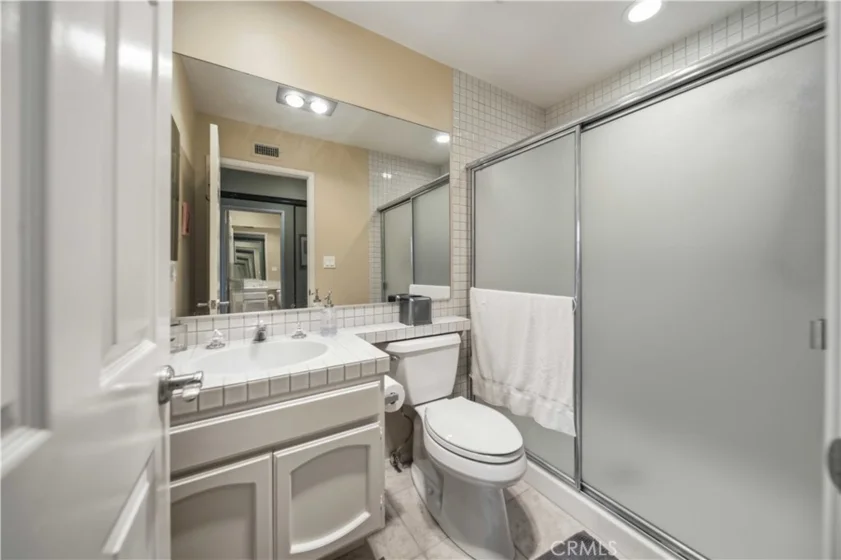 5930 Tampa #204 photo 25
