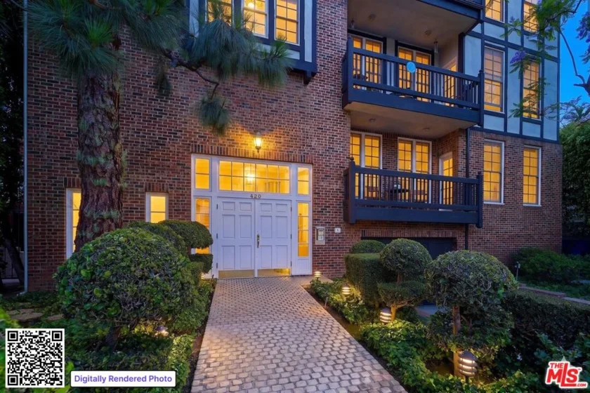 420 S Barrington Avenue #102 photo 32