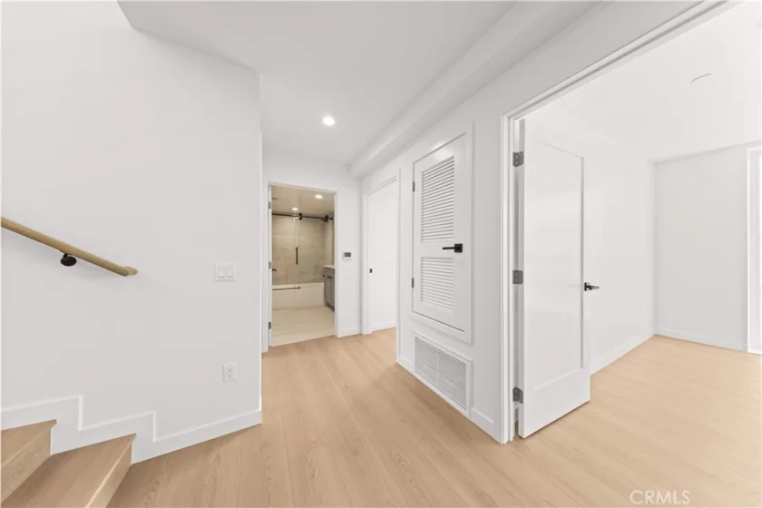 176 N Catalina Avenue #404 photo 15