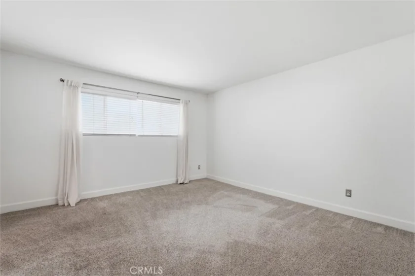 1747 Barry Avenue #106 photo 8