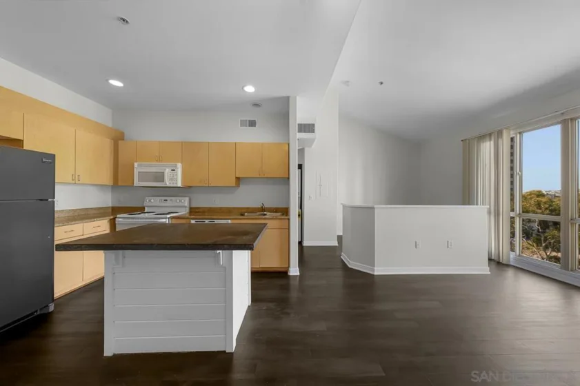 1501 Front Street #613 photo 10