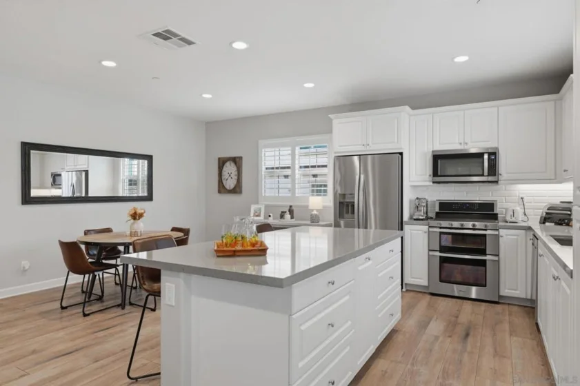 931 Slate Street photo 41