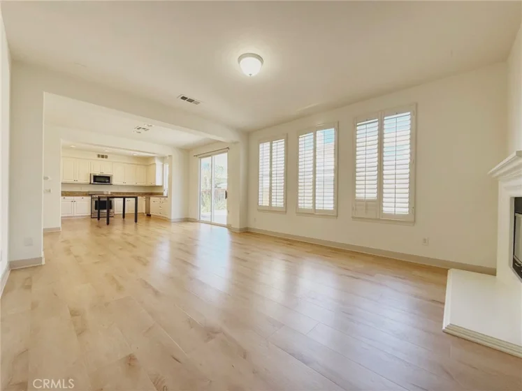 28910 Newport photo 19