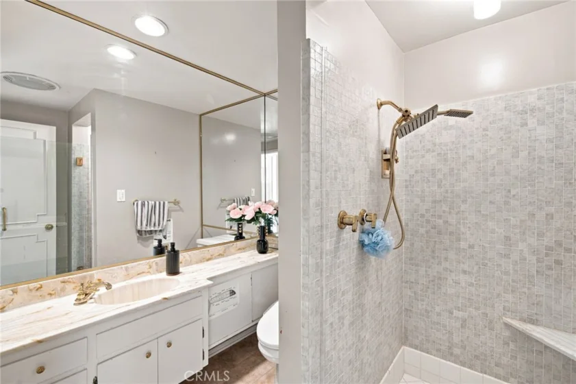 1255 S Orange Grove Boulevard #5 photo 18