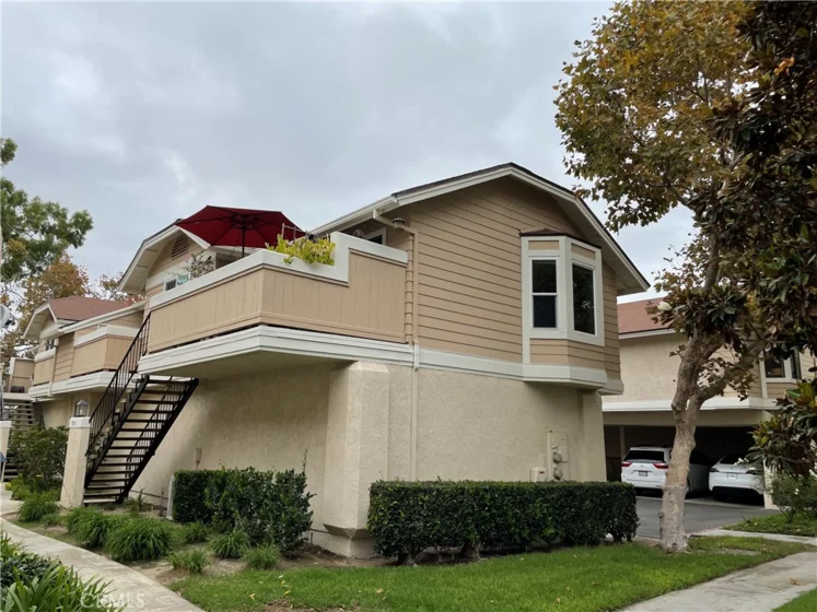 7704 Riverdale Way photo 1