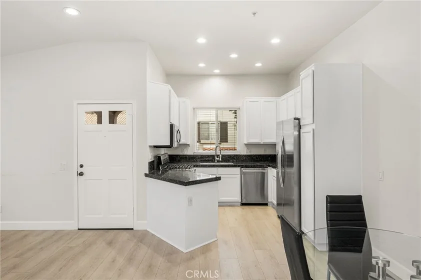 274 California Court photo 12
