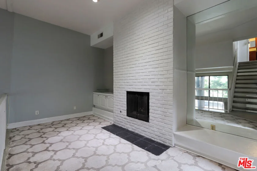 11753 Mayfield Avenue #7 photo 18