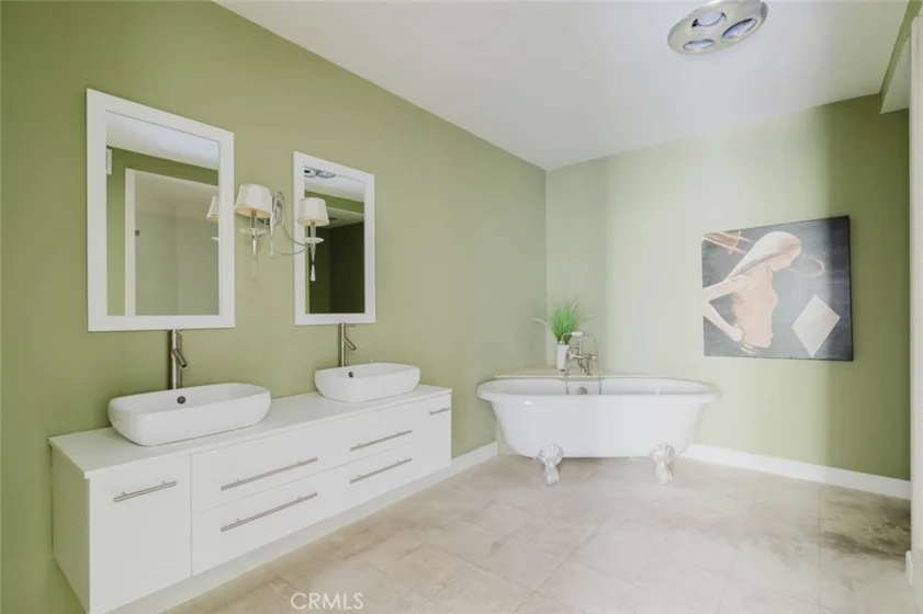 5333 Zelzah Avenue #203 photo 17
