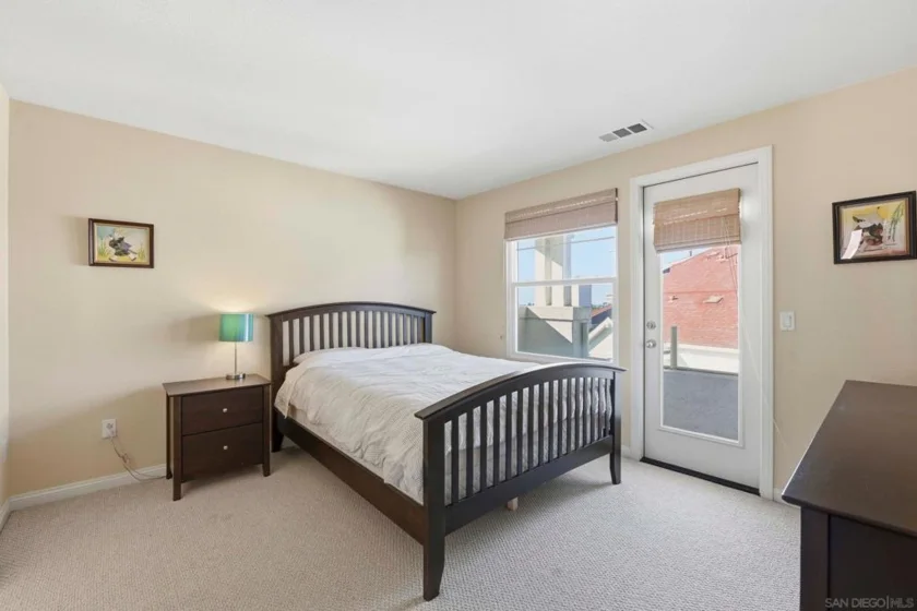 845 Harbor Cliff Way #305 photo 23