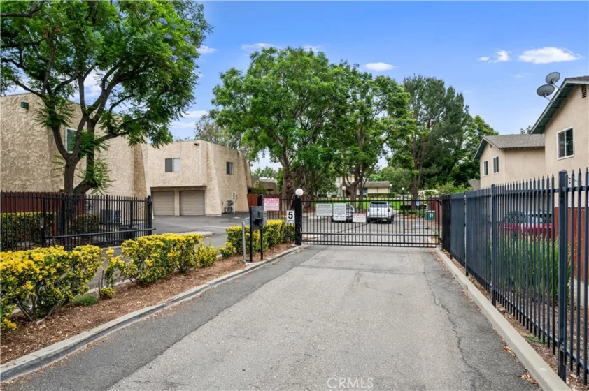 1373 Wheaton Way photo 30