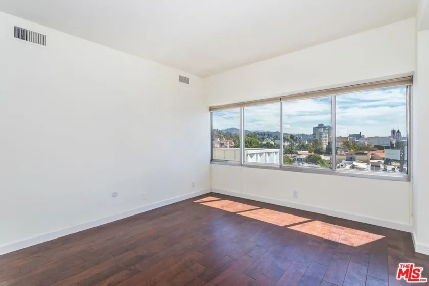 7135 Hollywood Boulevard #606 photo 10