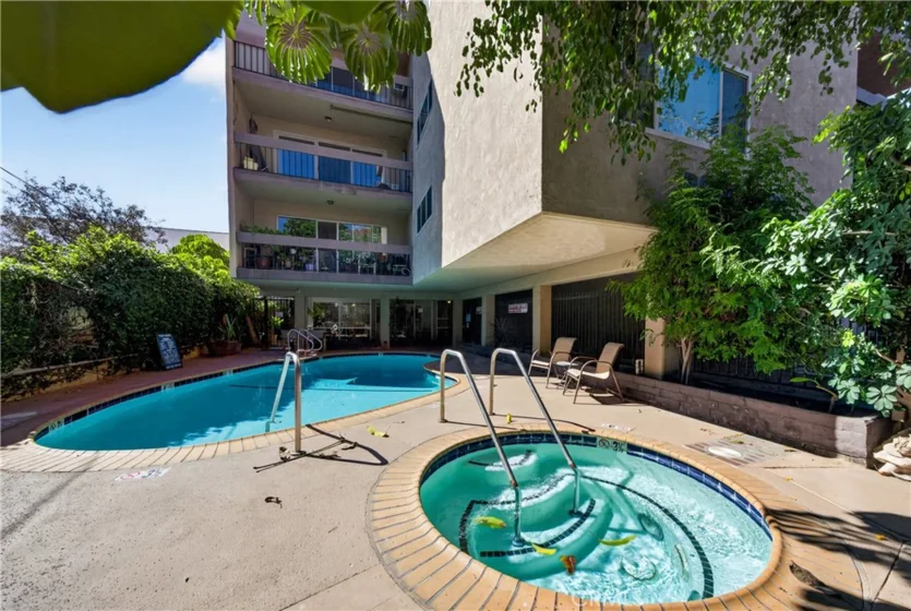 1061 Park Avenue #306 photo 22