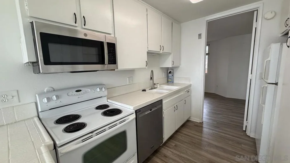 725 Redondo Court #22 photo 11