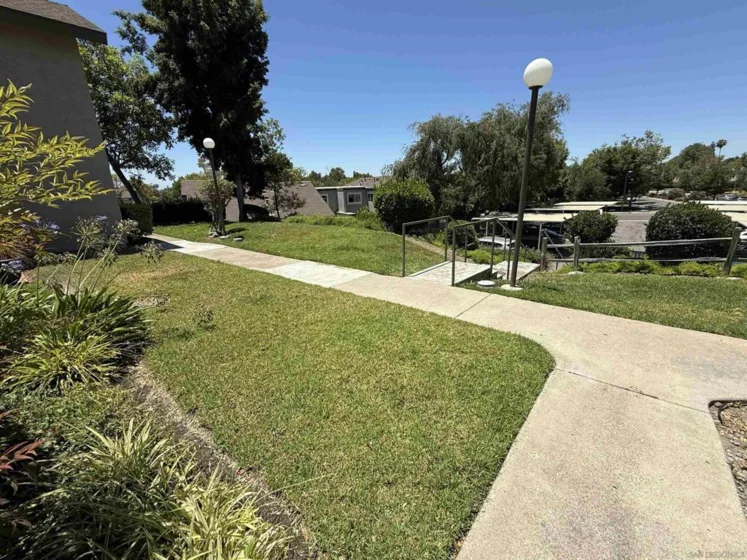 10873 Caravelle Place photo 2